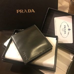 🔥SALE SALE SALE!!!! 🔥New authentic Prada wallet